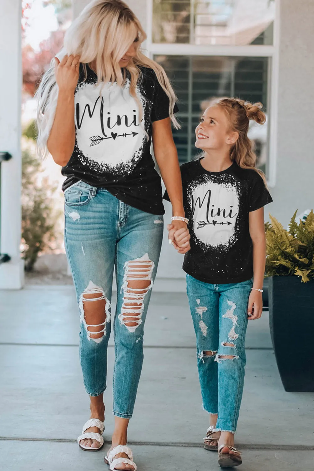 Black Family Matching Girl's Mini Heart Graphic Print Short Sleeve T Shirt