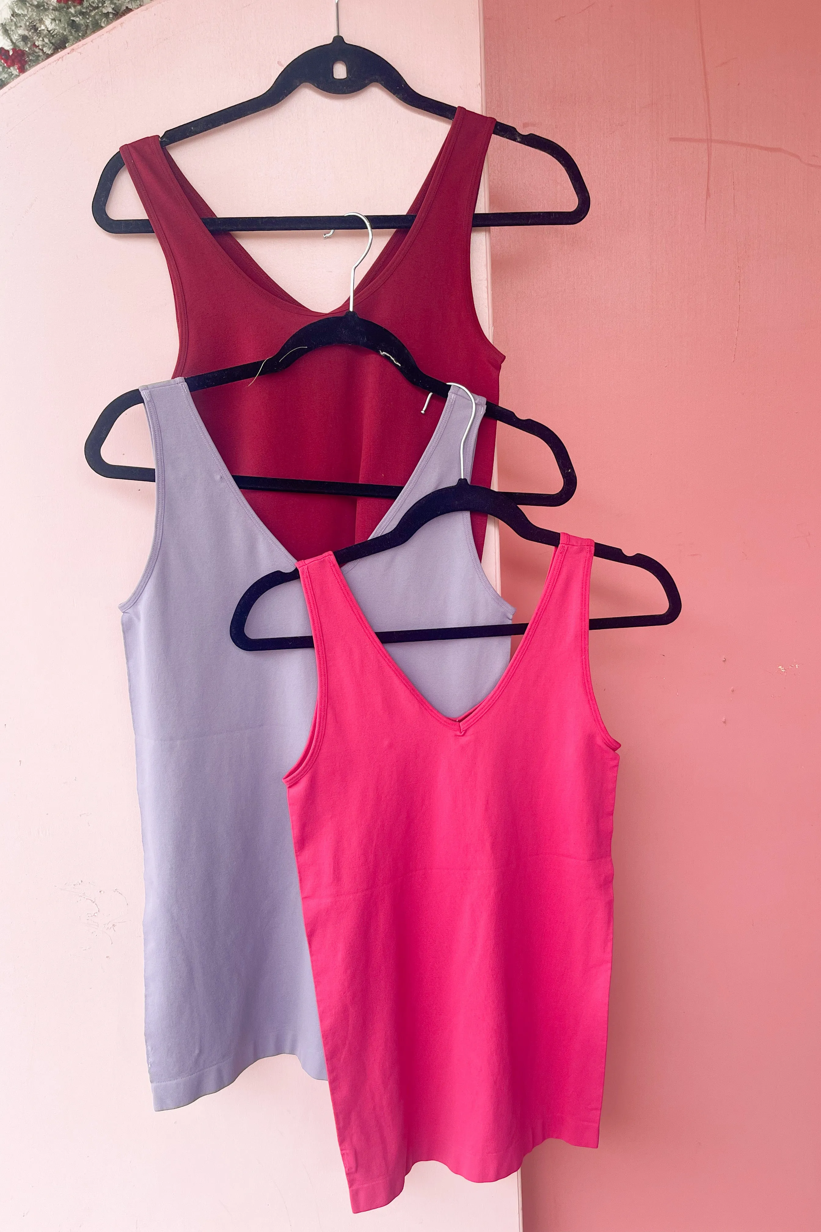 Cathy Basic Reversible Seamless Tank ~ Fuchsia
