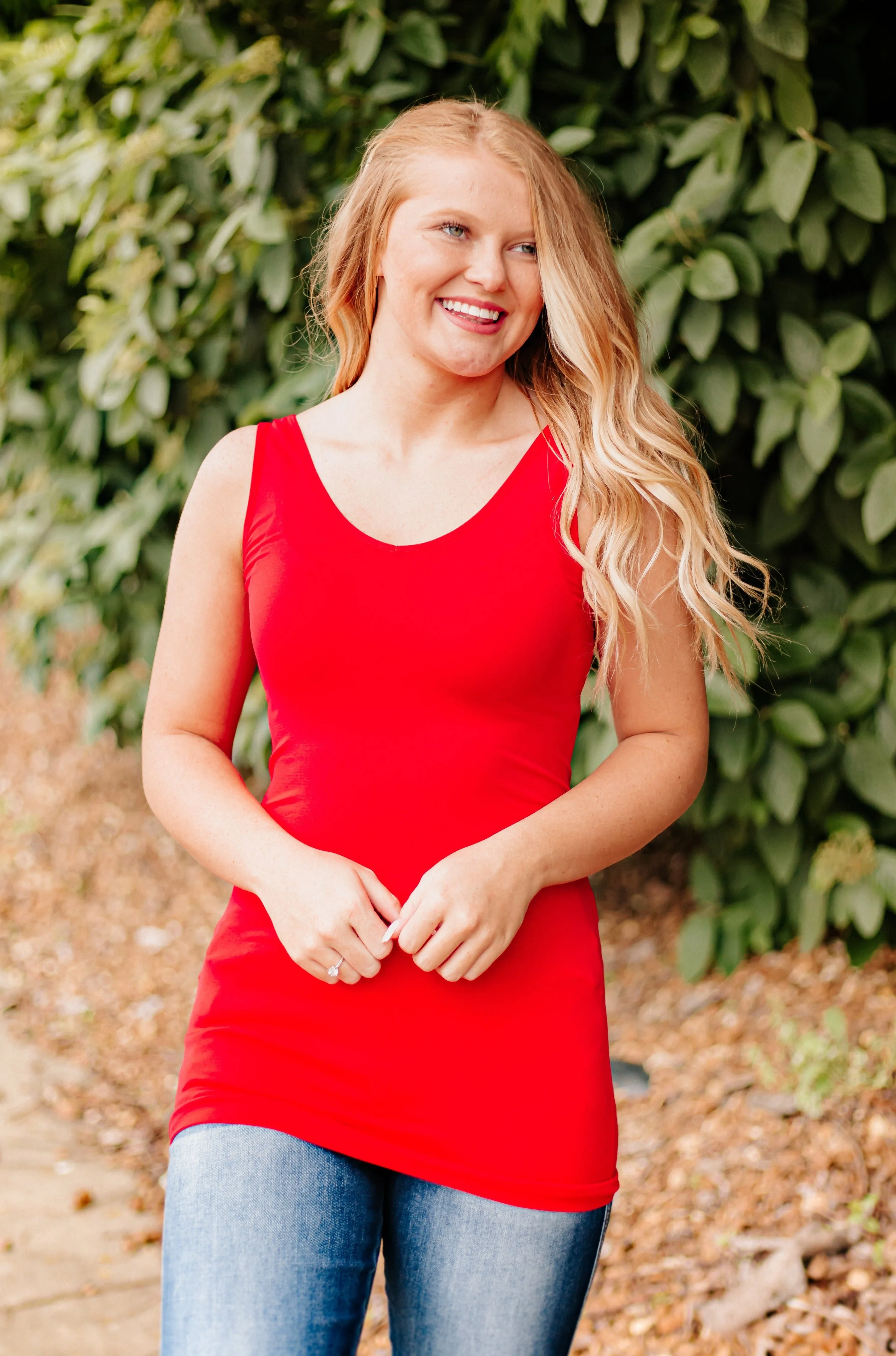 Cathy Basic Reversible Seamless Tank ~ Red