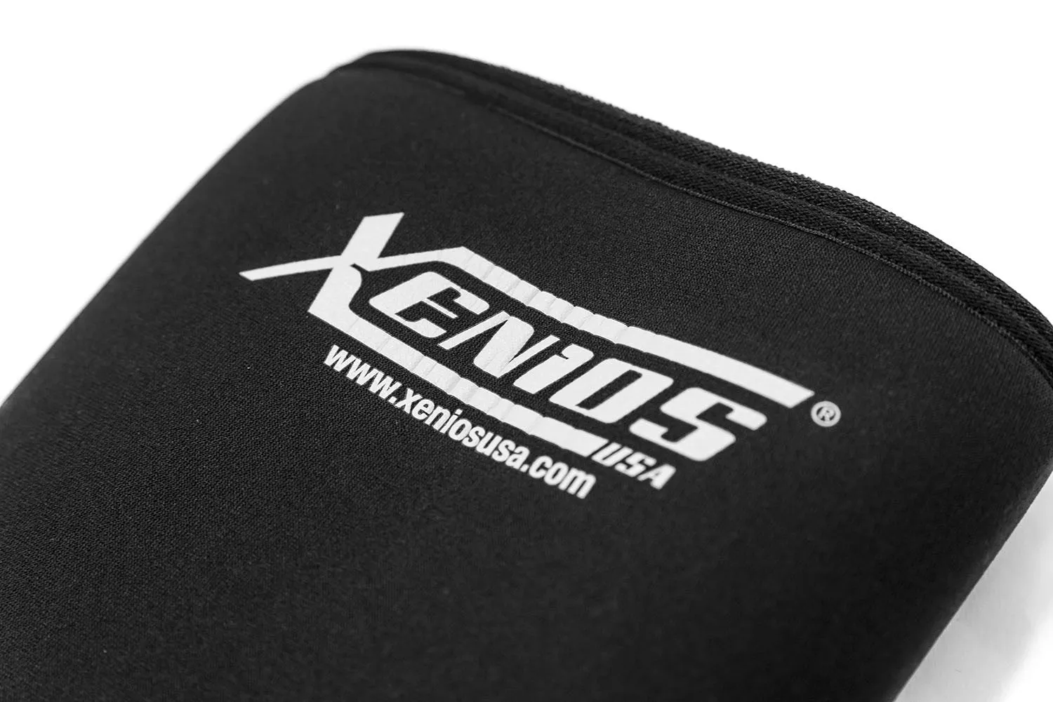 COPPIA GINOCCHIERE XENIOS USA Ergo Compression Knee Guard - 5 mm.