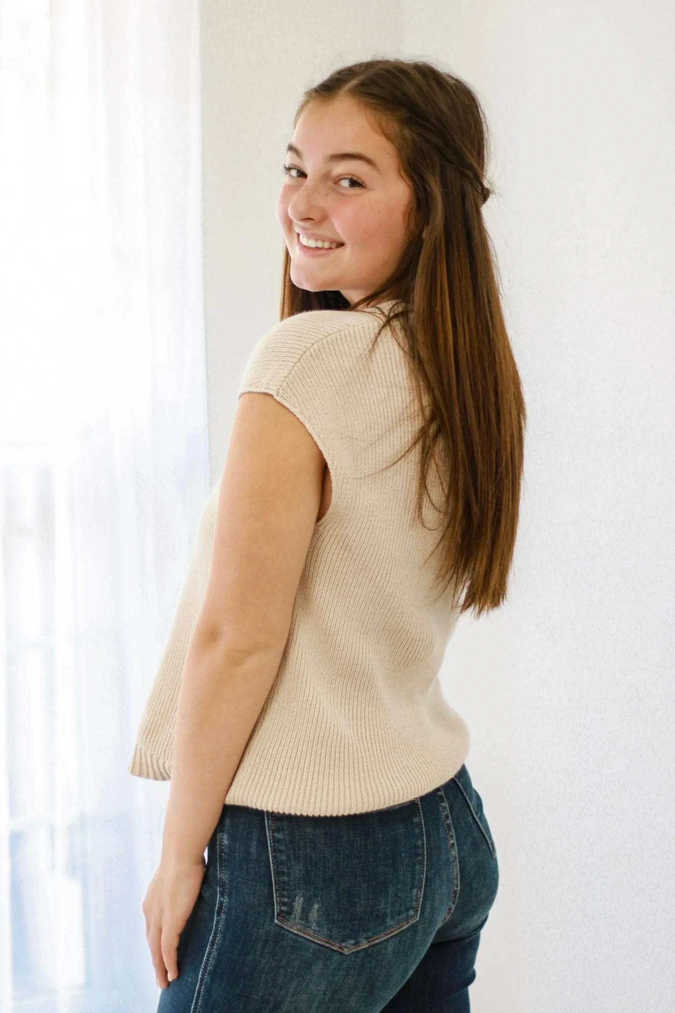 Cosmo Girl Sleeveness Sweater in Oatmeal