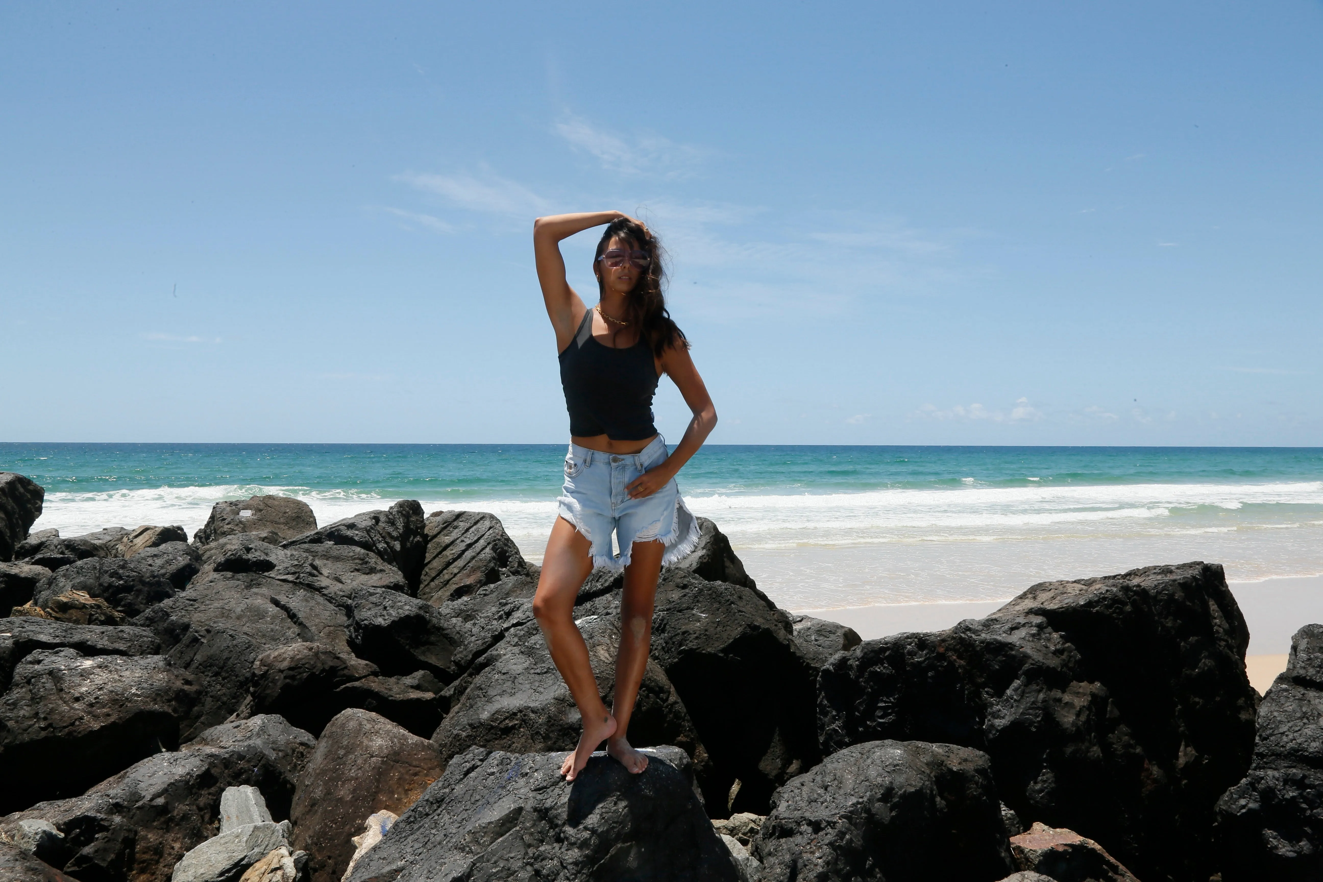 ESSENTIALS RIB TANK BLACK SNOW