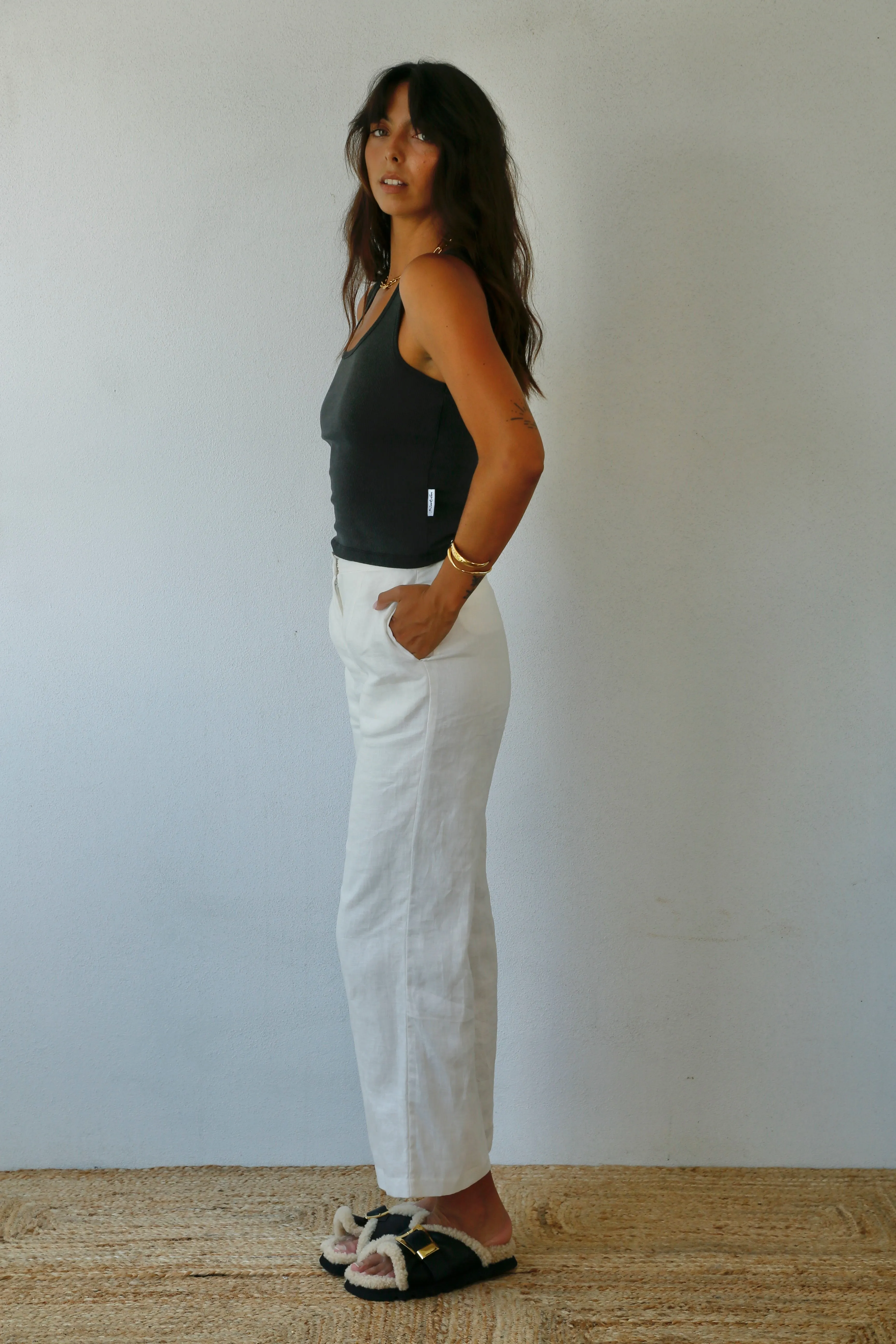 ESSENTIALS RIB TANK BLACK SNOW