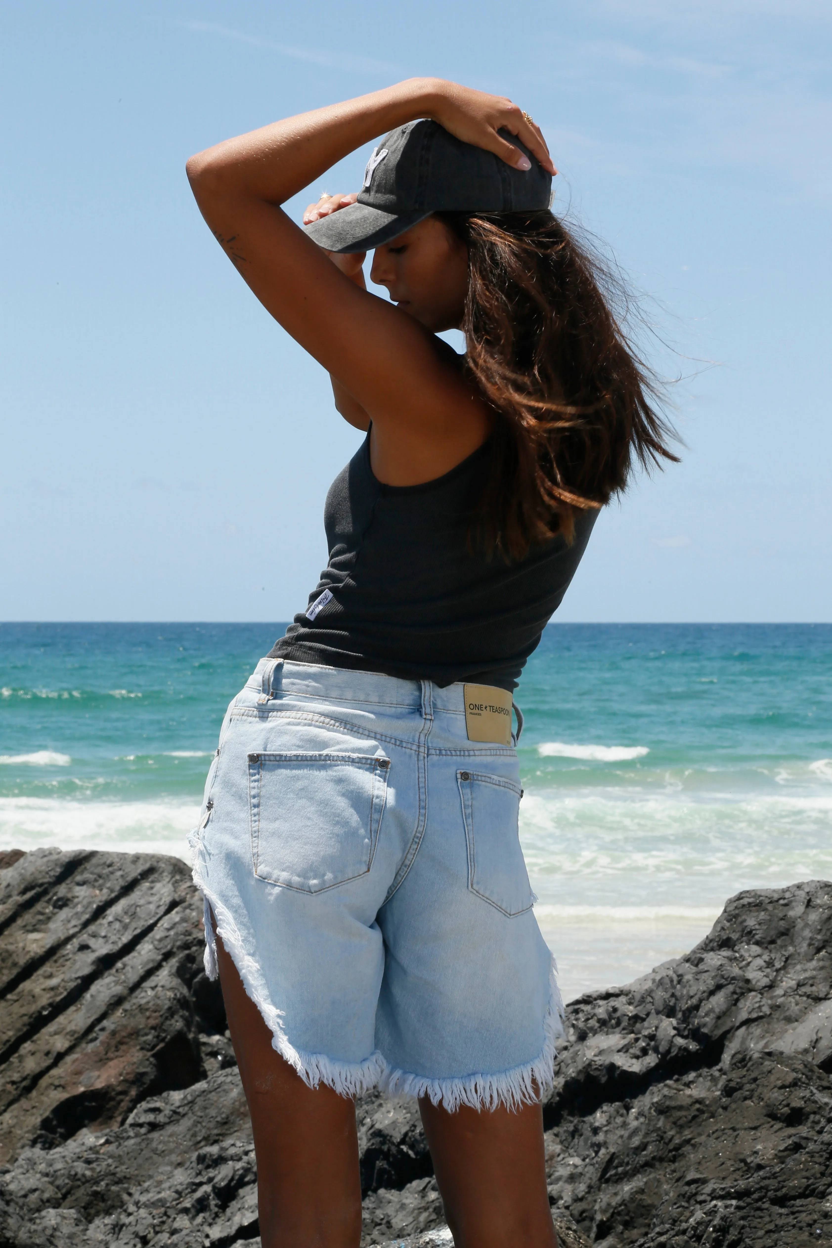 ESSENTIALS RIB TANK BLACK SNOW