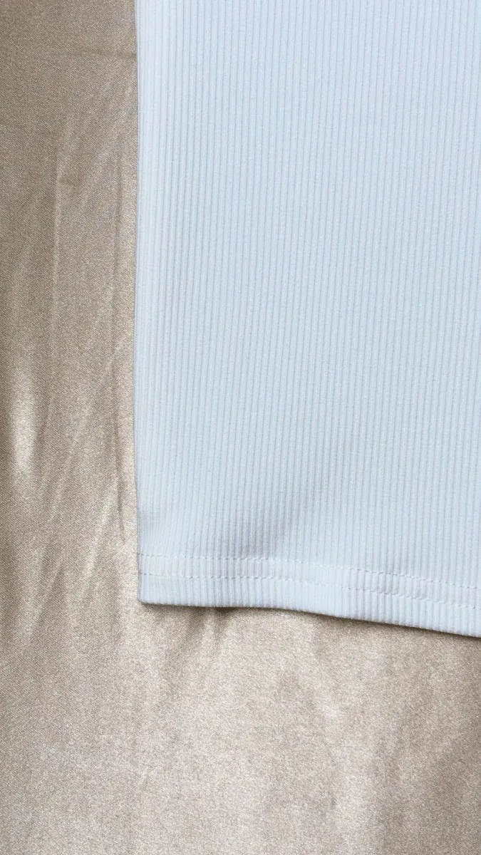 Minimal Crop White Tank Top