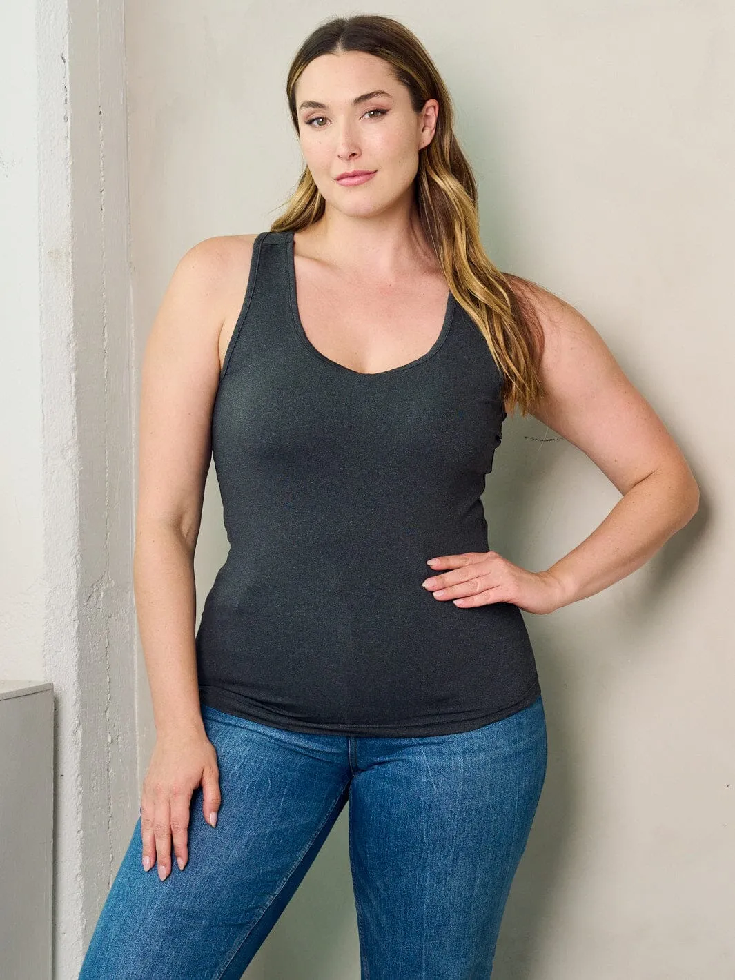 PLUS SIZE SLEEVELESS SOLID BASIC TANK TOP
