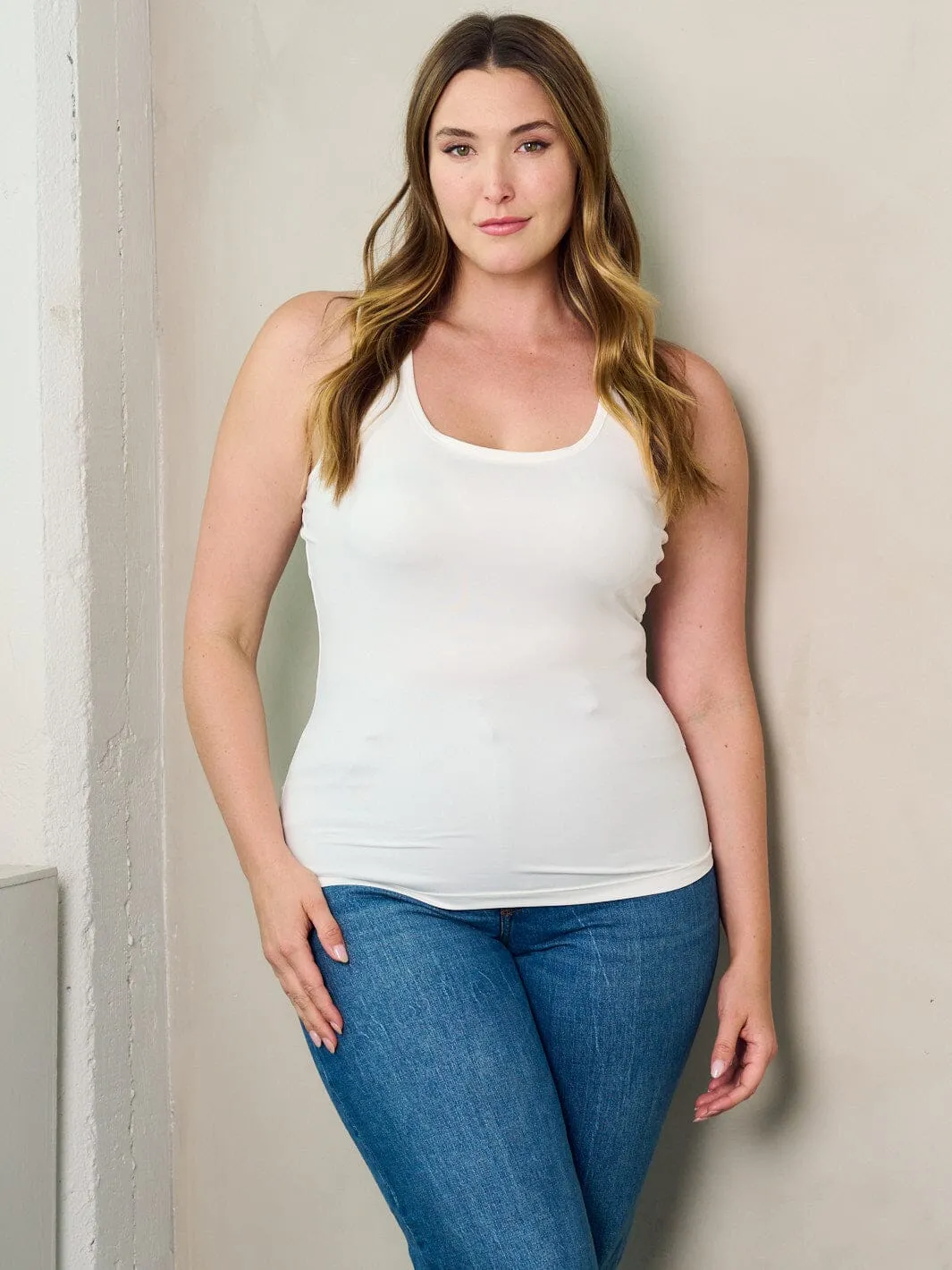 PLUS SIZE SLEEVELESS SOLID BASIC TANK TOP