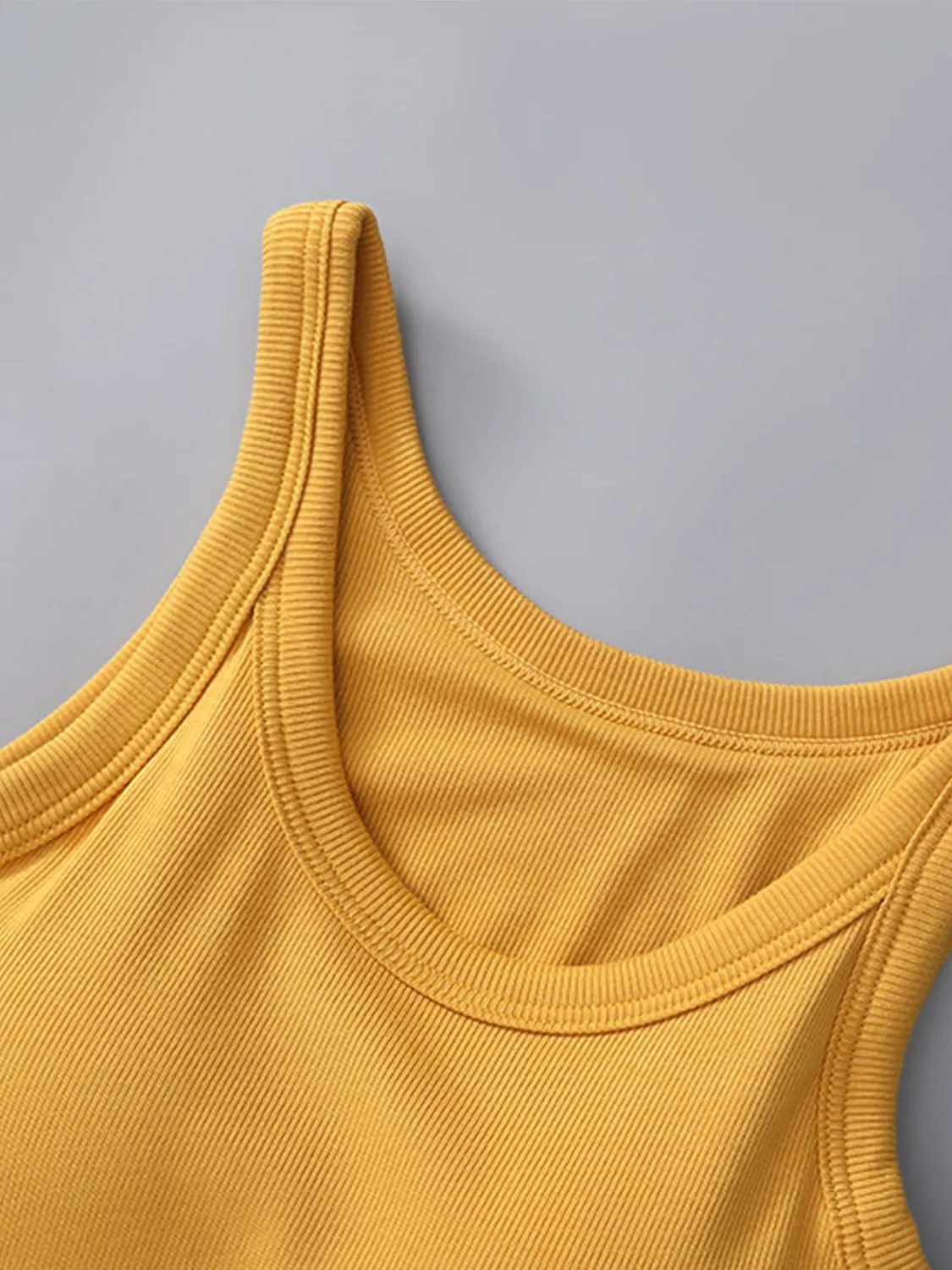 ROUND NECK TANK WITH BRA