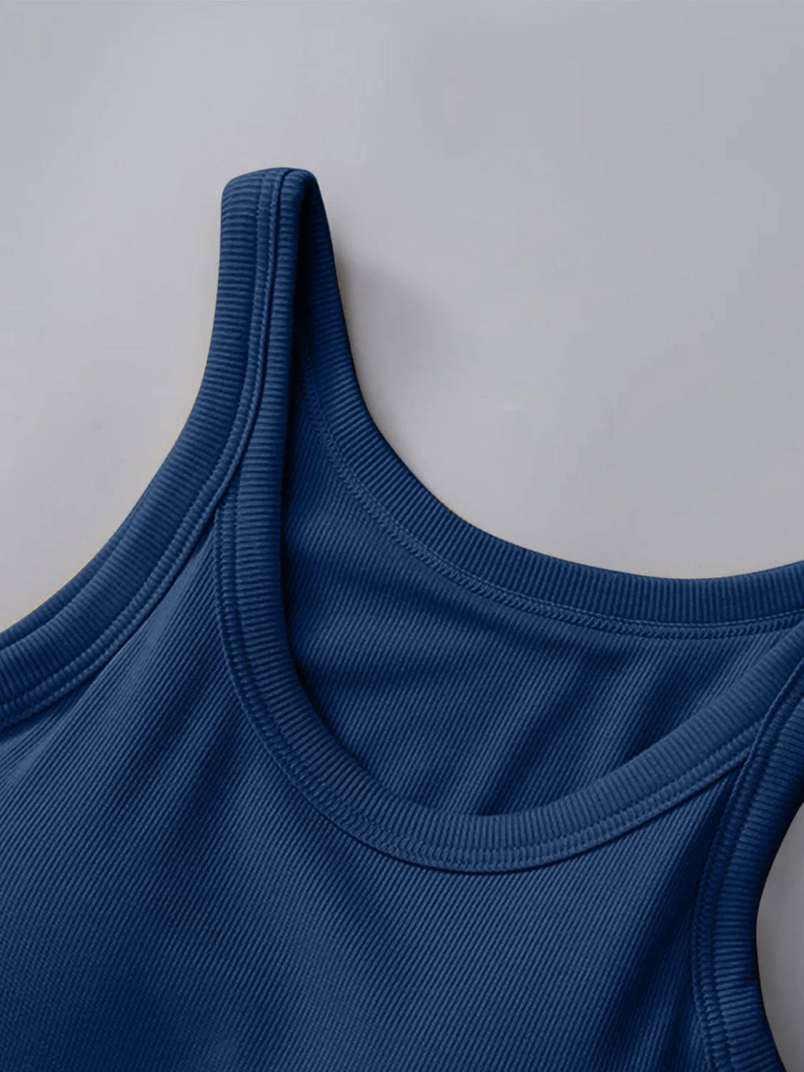 ROUND NECK TANK WITH BRA