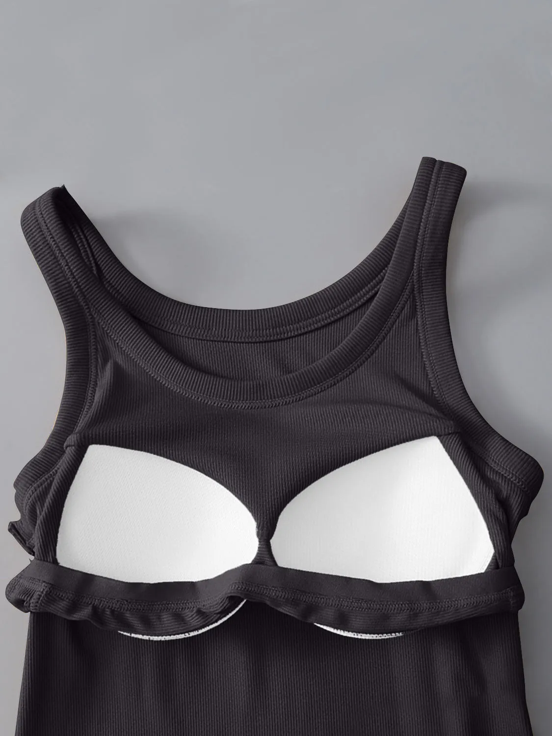 ROUND NECK TANK WITH BRA