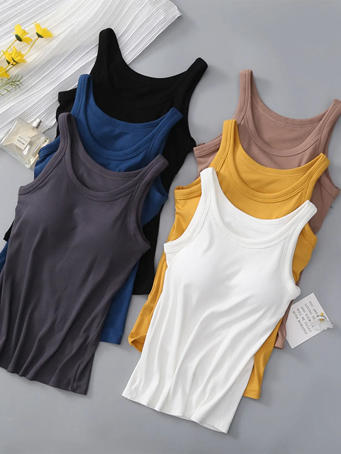 ROUND NECK TANK WITH BRA