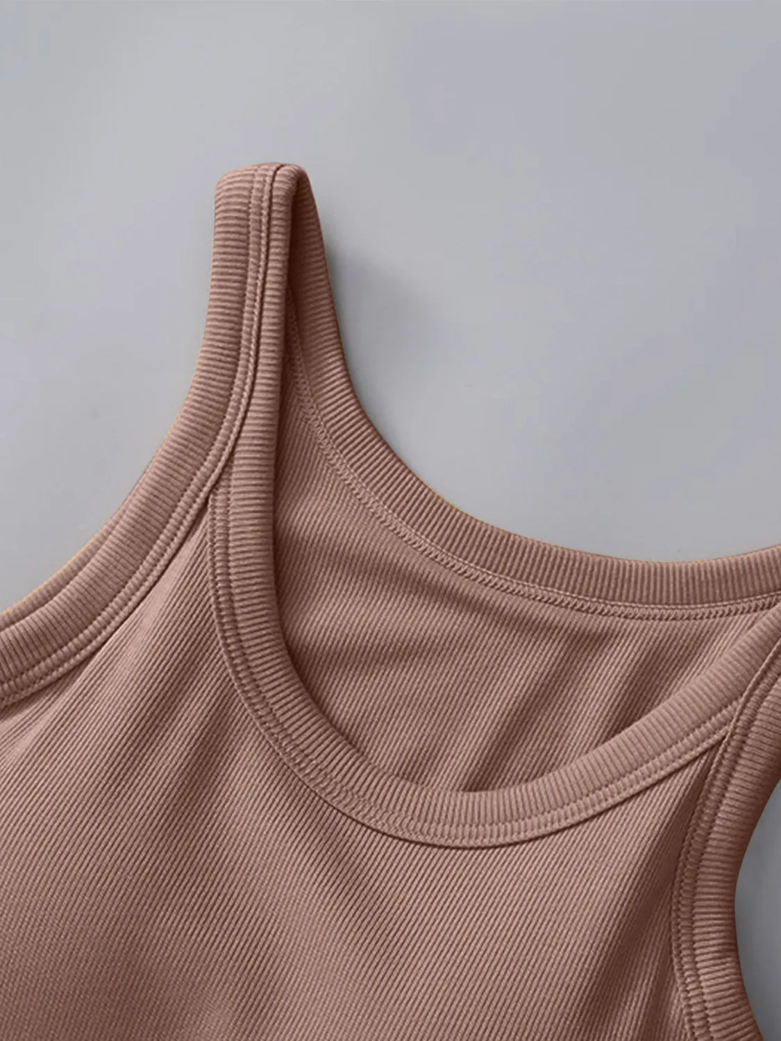 ROUND NECK TANK WITH BRA