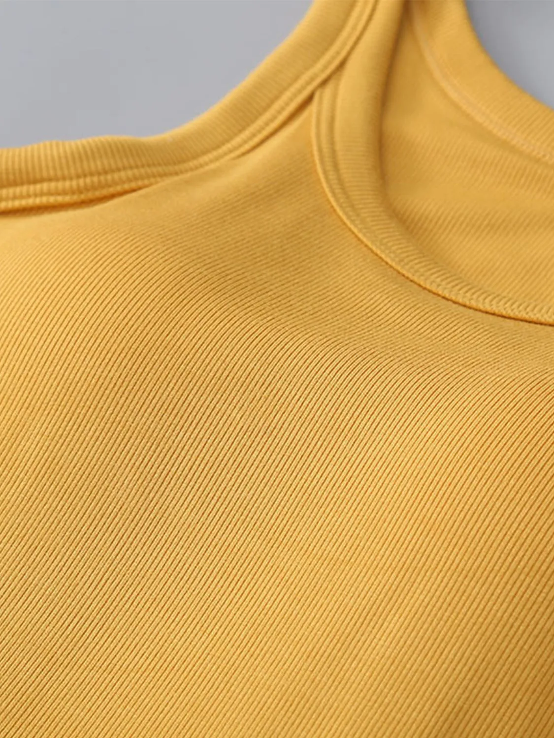 ROUND NECK TANK WITH BRA