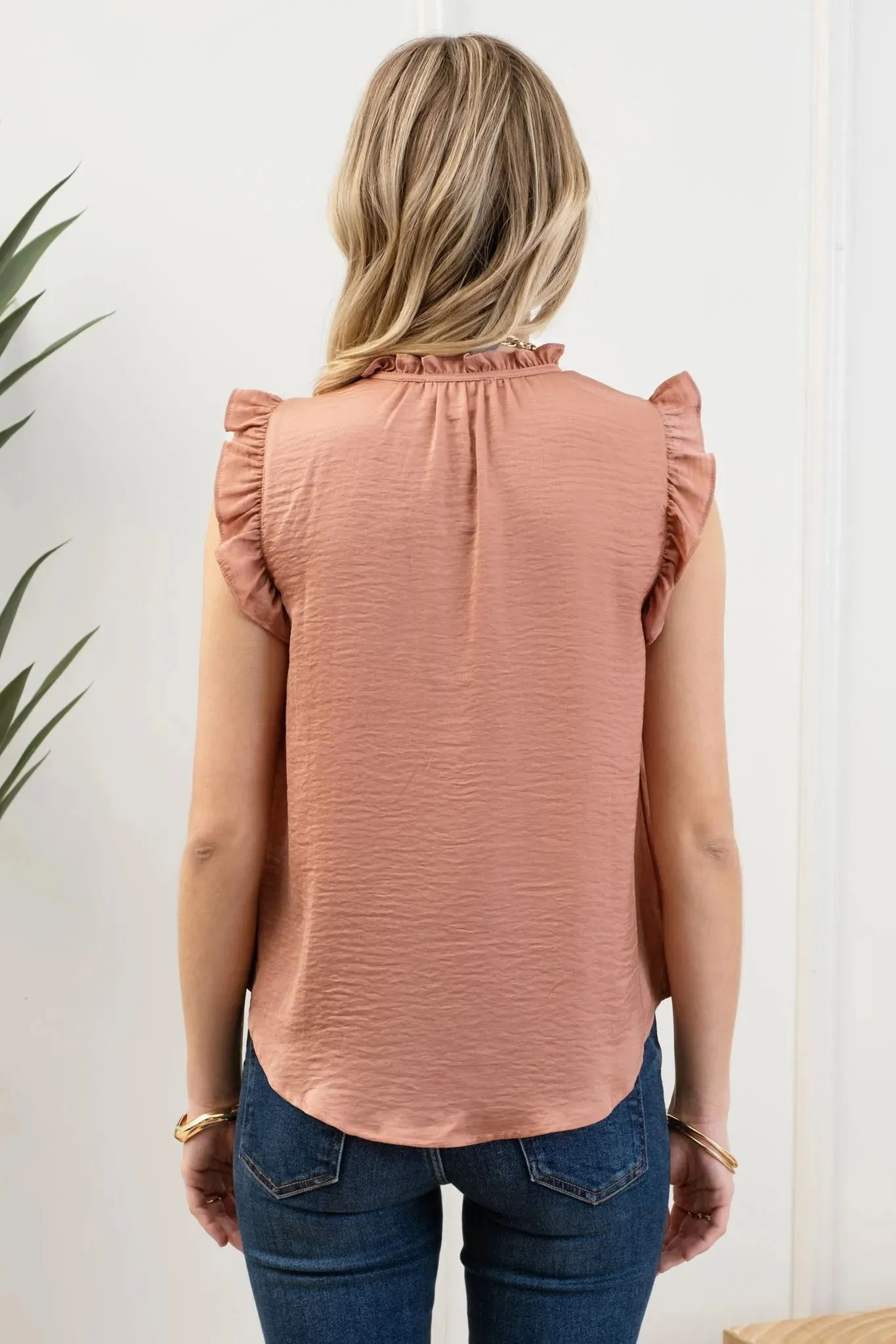 Sleeveless Ruffle Collared Top With Front Tie