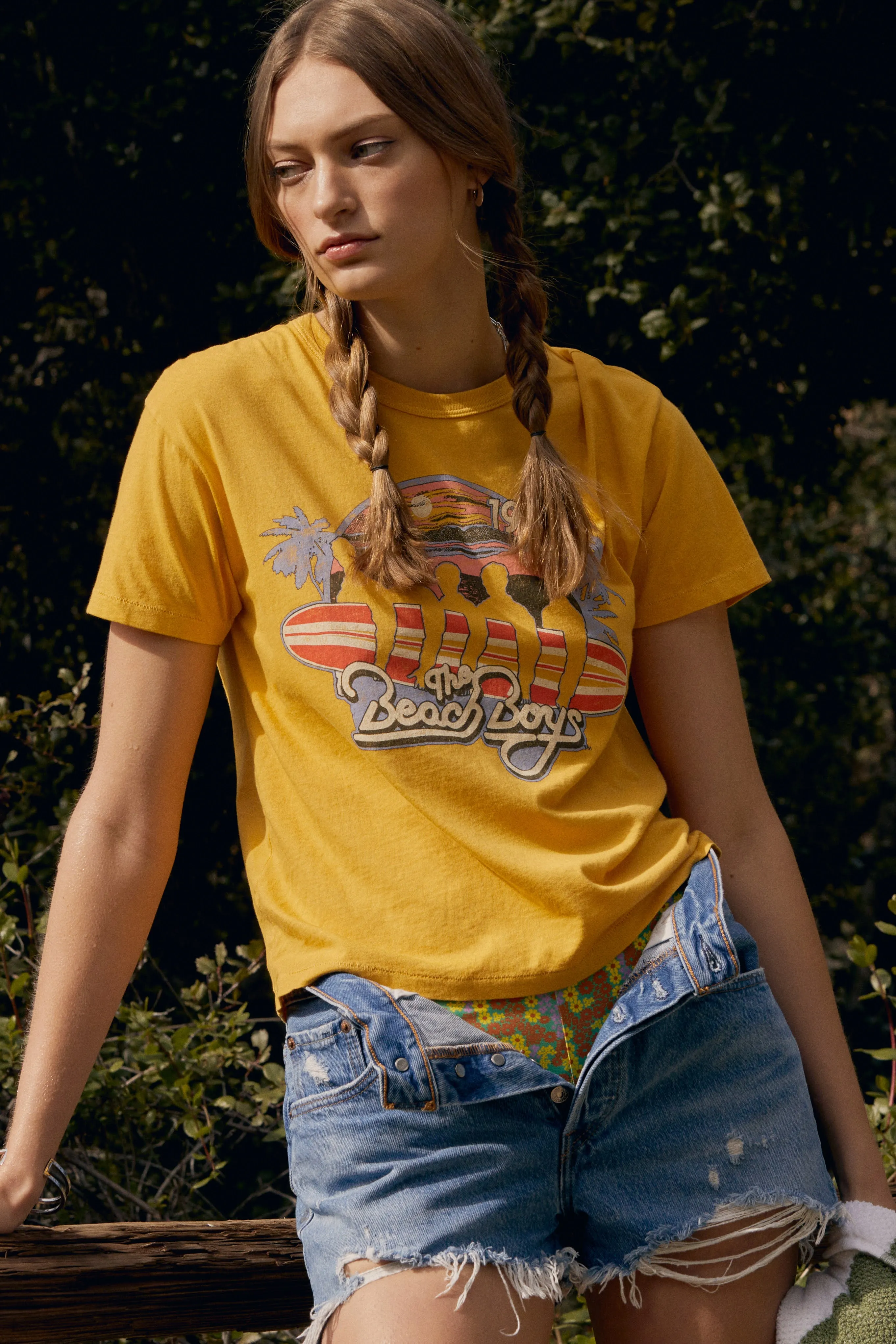 THE BEACH BOYS 1963 RINGER TEE (XS-XL)